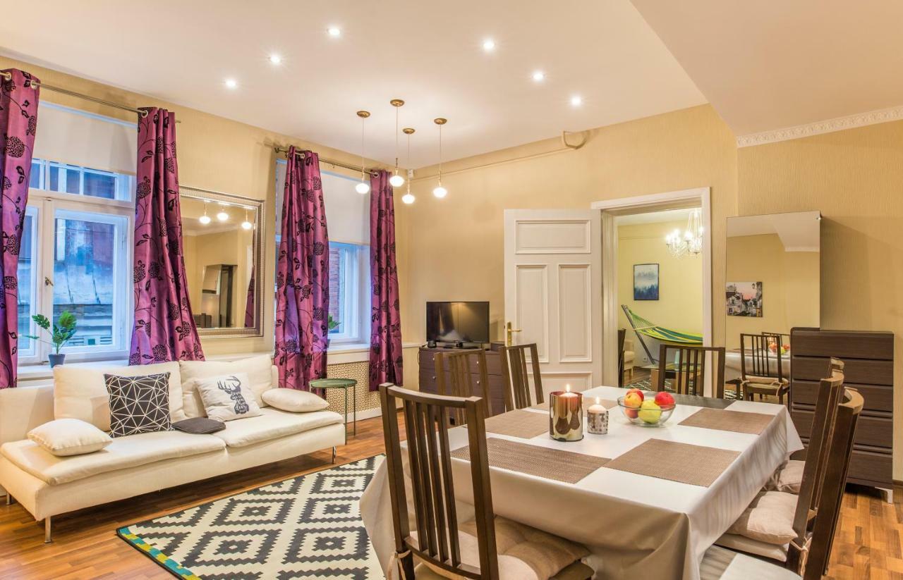 Charming Spacious 3 Bedroom In Old Town Riga Buitenkant foto