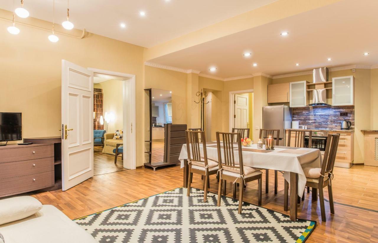 Charming Spacious 3 Bedroom In Old Town Riga Buitenkant foto
